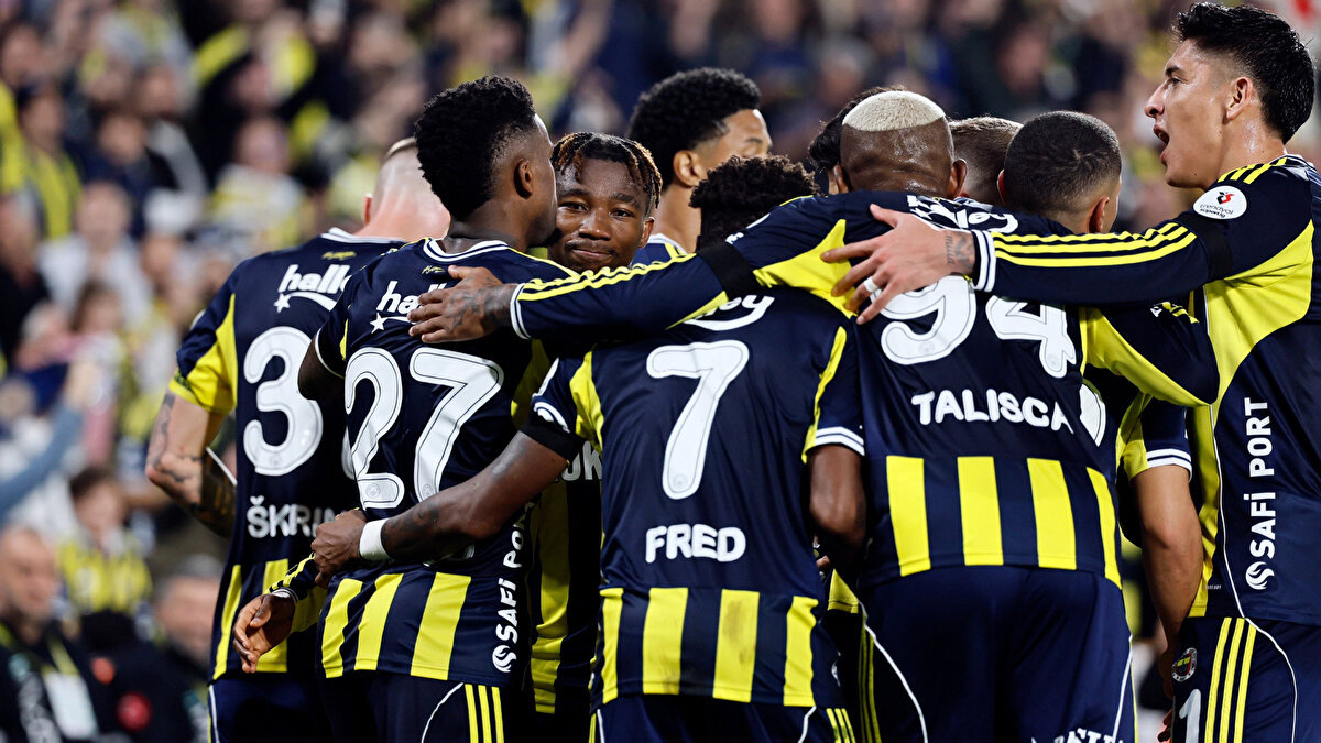 33- Fenerbahçe (Türkiye): 247 puan<br><br>