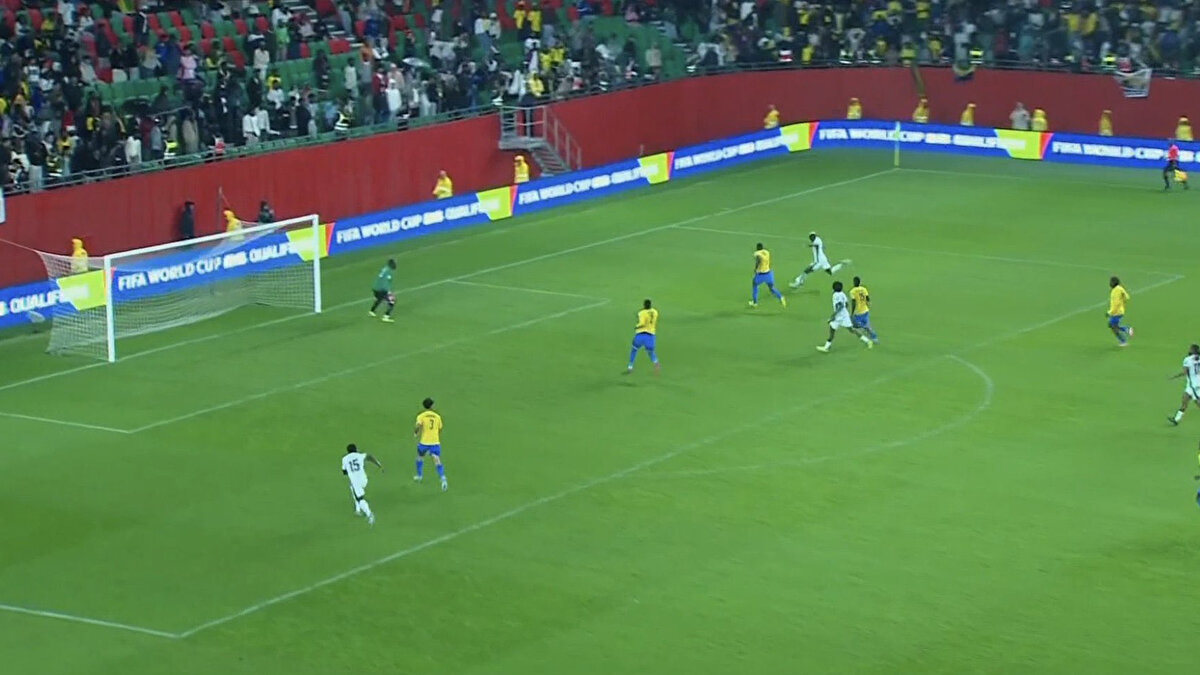 OSIMHEN UZATMALARA DAMGASINI VURDU<br><br>Uzatma devrelerinde rakip fileleri üst üste havalandıran Nijerya, Chidera Ejuke'nin 97, Victor Osimhen'in 102 ve 110. dakikalarda attığı gollerle maçtan 4-1 galip ayrıldı.<br>