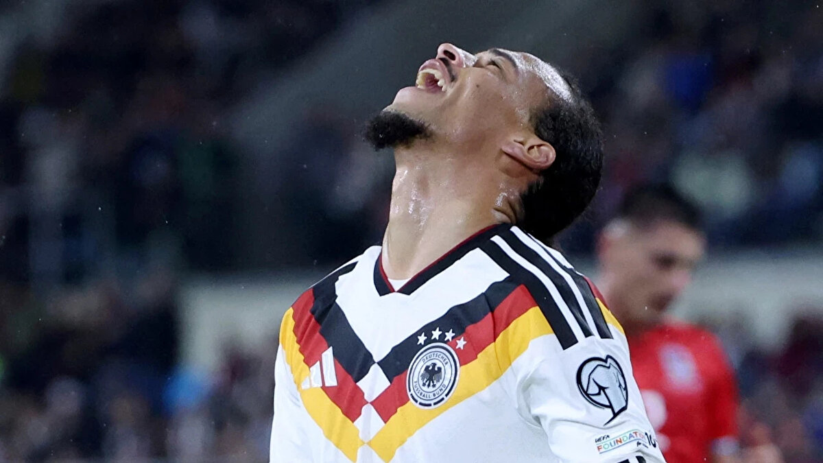 Alman futbolunun efsane ismi Lothar Matthäus ise Sane’nin performansını değerlendirerek, “Leroy fırsatı en iyi şekilde kullandı. Teknik direktörünün ondan memnun kalacağından şüphem yok.” dedi.