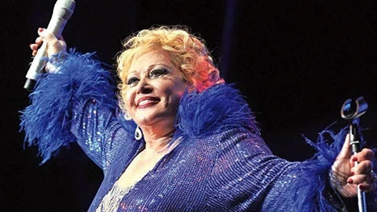 Aslı Saba Abacı, annesinin cenazesinin Türkiye’ye gönderilmesine ilişkin çalışmalarda Amerikan Diyanet Merkezi ve Kültür Bakanlığı’nın sağladığı yardımlar için teşekkürlerini ileterek, "İki gündür Türkiye’ye aynı uçakta dönelim diye uğraşıyorum. Annemin menajeri Taner budak da Türkiye’den çok takipte bulundu. Yarın Türkiye’ye geleceğiz. Atatürk Kültür Merkezi’nde bir seremoni düzenlenecek. Daha sonra annemi Ankara’da babasının yanına teslim edeceğim" dedi.<br>Hazırlıkların tamamlanmasının ardından Abacı’nın cenazesi Washington’dan Türk Hava Yolları aracılığıyla İstanbul’a gönderilmek üzere havalimanına getirilecek. Muazzez Abacı’nın Türkiye’deki cenaze töreninin 17 Kasım Pazartesi günü Ankara’da gerçekleştirilmesi bekleniyor. Ünlü sanatçının sevenleri ve sanat camiasının, söz konusu törene geniş katılım göstereceği öngörülüyor.<br>