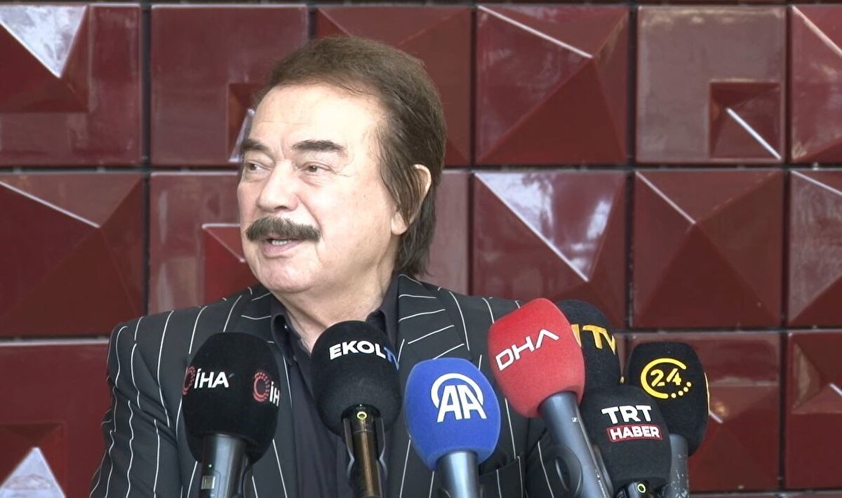 Sanat Dünyası Abacı’yı Unutmadı<br>Törene katılan Muazzez Ersoy, Abacı’ya olan saygısını dile getirerek, “Adını gururla taşıyacağım. Onunla sahne aldığım anılarımı ömür boyu saklayacağım” dedi. 