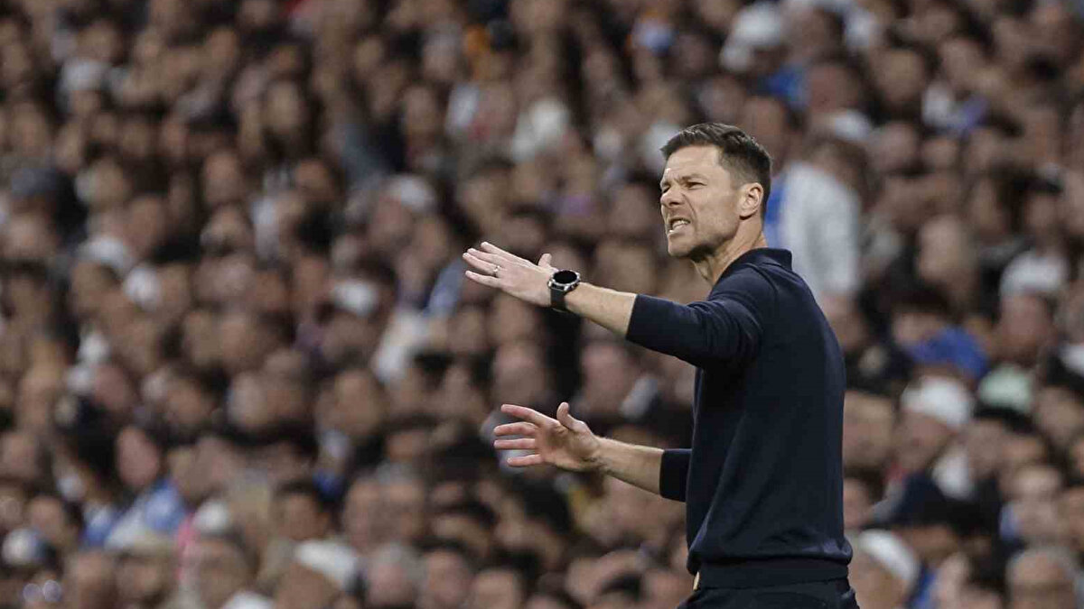 Alonso, Arda Güler’e forma şansı vermekle kalmayıp, onun adaptasyon sürecini sabırla yönetiyor.<br>