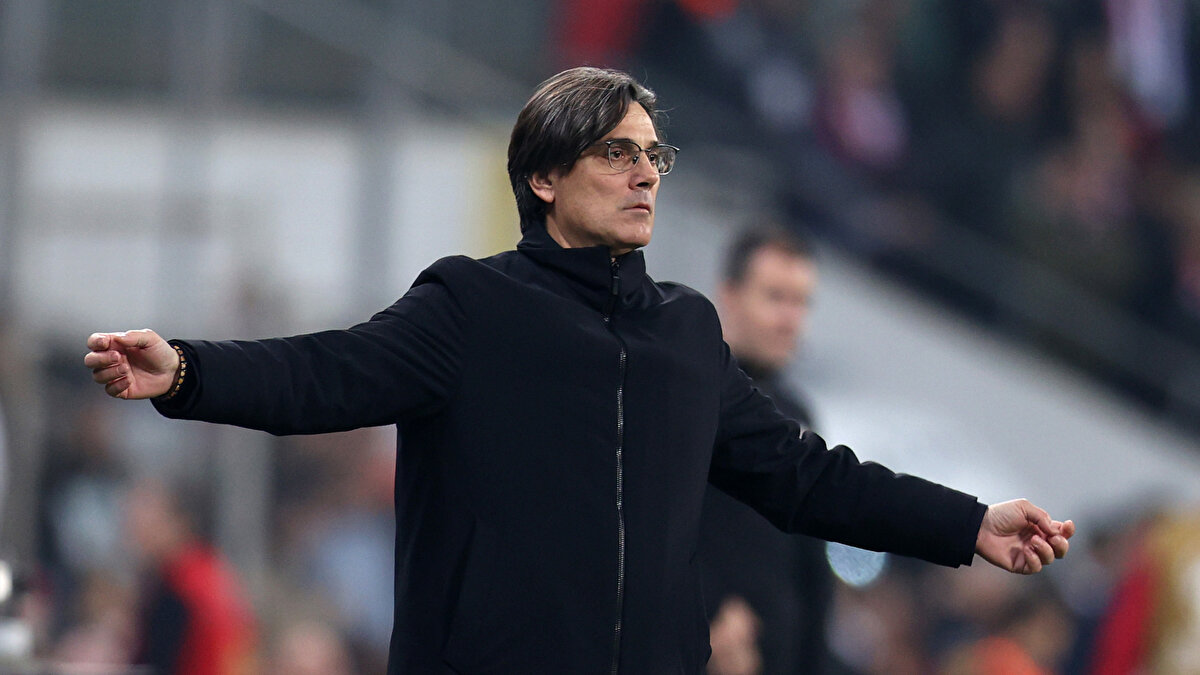 “Etkisiz Arda ile çok pozisyon harcayan Kerem'i oyunda tutması hataydı. İsmail orta alanda kusursuz oynadı ama gördüğü sarı kart hataydı. Kaptan Hakan savunma ile hücum hattında gidip gelirken çok çalıştı.”