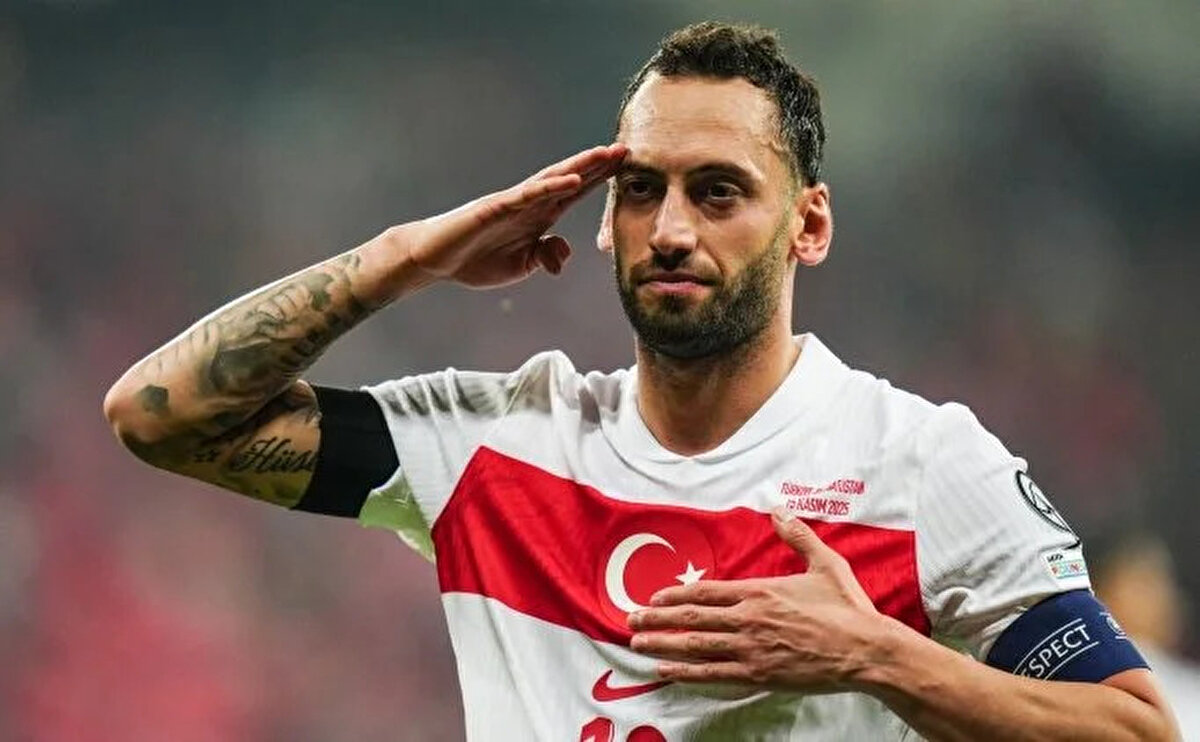 Mundo Deportivo ise A Milli Takım’ın İspanya’yla oynayacağı maçı öne çıkarırken, “Türkiye kazandı ve grup liderliği için mucizeye tutundu. Dünya Kupası’na doğrudan katılım için İspanya’yı 7-0 yenmeleri gerekiyor.” ifadeleri kullanıldı.