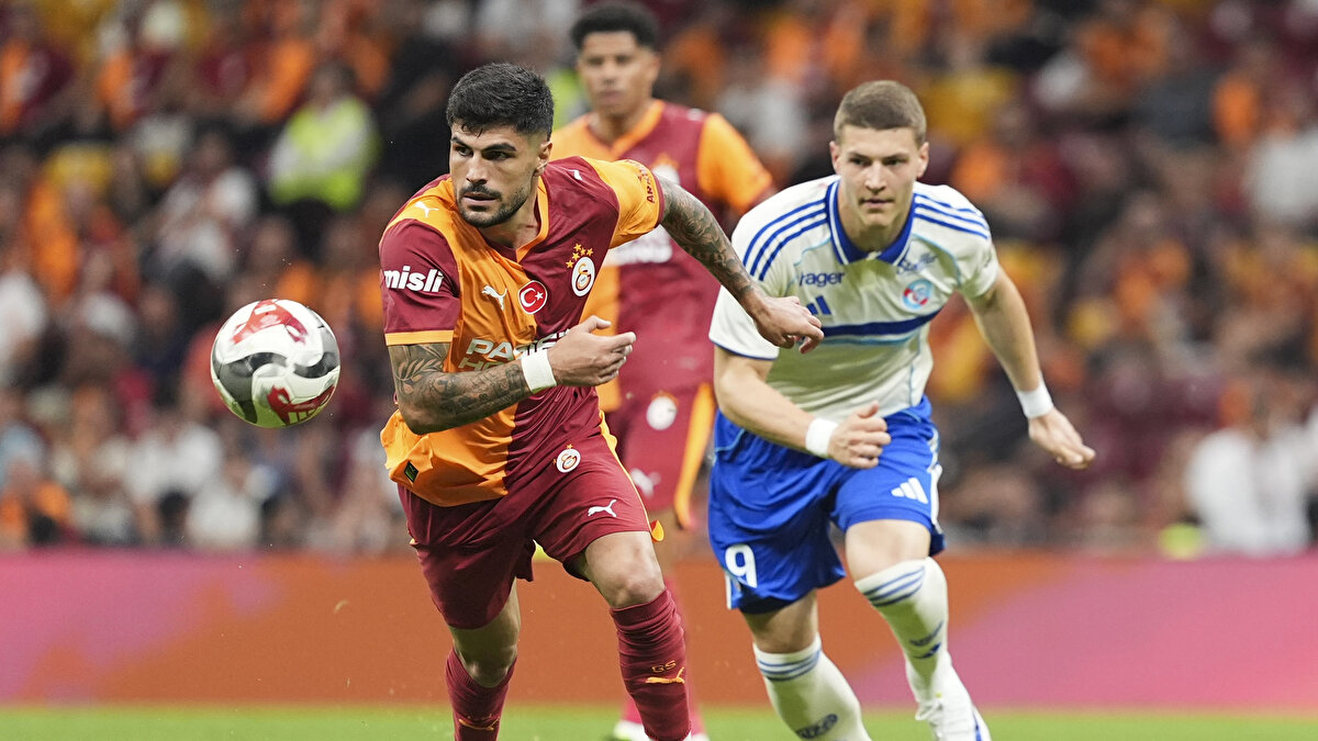 EREN 45 GÜN YOK<br><br>Bahis oynadığı tespit edilen ve bunu itiraf eden Eren Elmalı ise 45 günlük hak mahrumiyeti cezası aldı.