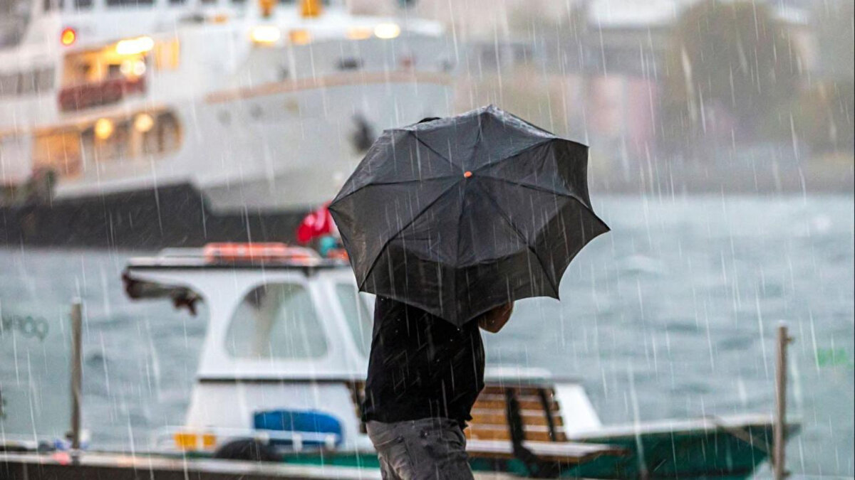 Kuzey, iç ve doğu kesimlerde parçalı ve çok bulutlu bir hava hâkim olacak. Doğu Karadeniz, Doğu Anadolu ve Güneydoğu Anadolu’nun doğusunda yağışlar devam ederken, iç ve batı bölgelerde hava sıcaklıklarının 2 ila 4 derece artması bekleniyor. Doğu Karadeniz’in yükseklerinde karla karışık yağmur ve yer yer kar görülebilir. Marmara, İç Ege, Batı Akdeniz’in iç kesimleri ile Batı–Orta Karadeniz’in iç kesimlerinde ise sabah ve gece saatlerinde pus ve sis bekleniyor.
