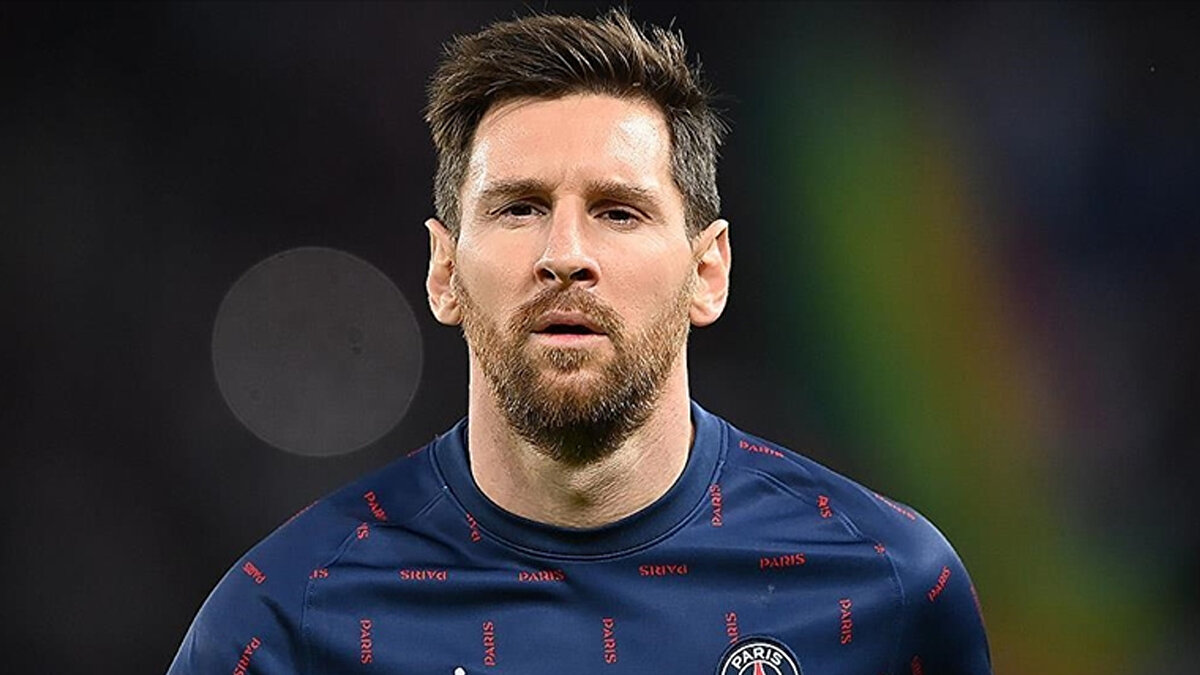 Gardi, “Lionel Messi sorusuna başkan Dursun Özbek zaten yanıt verdi, bunu ona bırakırım” ifadelerini kullanarak kulübün resmi görüşünü öne çıkardı.