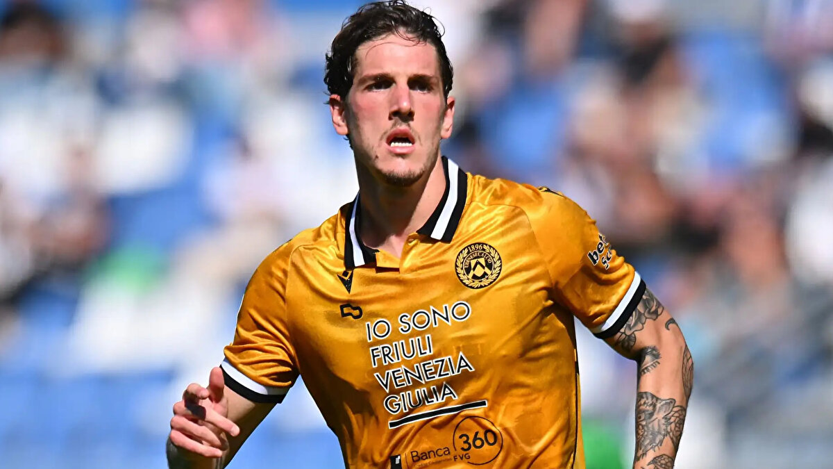 Udinese formasıyla 10 maçta 627 dakika oynayan Nicolo Zaniolo’nun satın alma opsiyonu 10 milyon euro. İtalyan hücum oyuncusunun performansı, Galatasaray’ın beklediği satış sürecini güçlendiriyor.