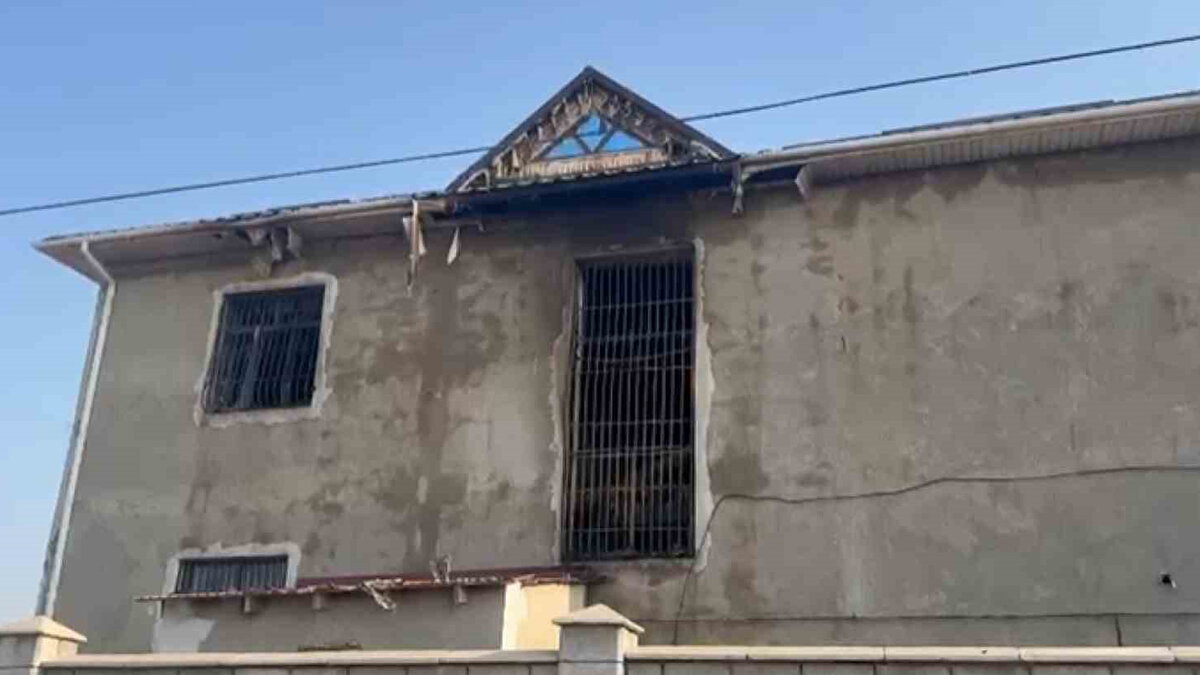 Kazakistan Cumhurbaşkanı Kasım Cömert Tokayev ise yangında hayatı kaybedenler için başsağlığı diledi. Cumhurbaşkanı Sözcüsü Ruslan Celdibay, sosyal medya hesabından yaptığı paylaşımda Cumhurbaşkanı Tokayev’in Jetisay ilçesindeki evde yangında insanların hayatını kaybetmesi dolayısıyla taziyelerini ilettiğini kaydederek, "Hükümete ve bölge valiliğine ölenlerin yakınlarına gereken tüm yardımı sağlama ve olayın nedenini araştırma talimatı verdi" ifadelerini kullandı.