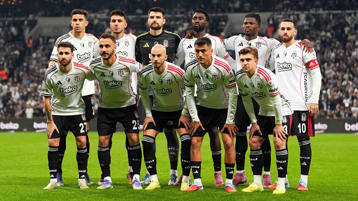 Trendyol Süper Lig'de Sergen Yalçın'ın gelişiyle birlikte istenen istikrarı yakalayamayan Beşiktaş'ta Rafa Silva krizi patlak verdi.
