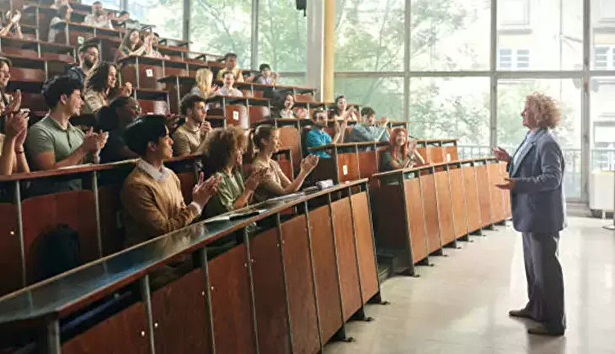 KYK Burs ve Kredileri Yattı mı? (Kasım 2025)<br>Henüz 2025-2026 dönemi ilk burs ve kredi ödemeleri hesaplara yatırılmadı. Gençlik ve Spor Bakanlığı tarafından ödeme günlerine dair resmi bir duyuru yapıldığında detaylar netleşecek. Ancak geçmiş yıllardaki uygulamalar ve mevzuat, ödemelerin nasıl yapılacağına dair önemli ipuçları veriyor.