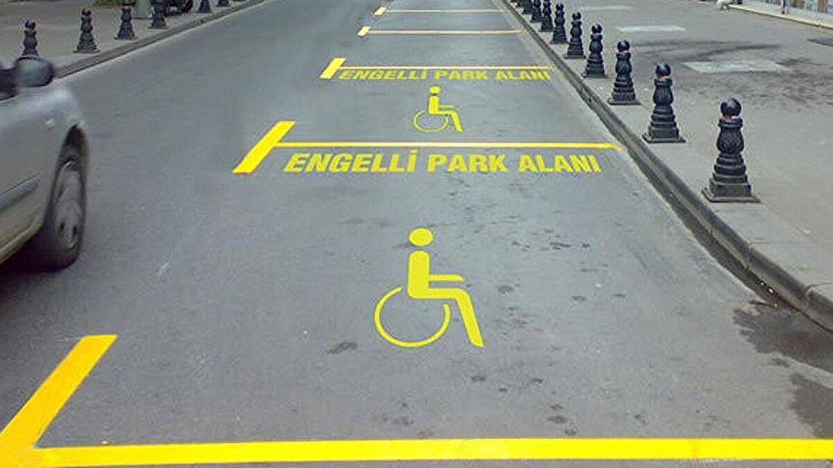 Yüzde 20’ye varan ek indirim uygulanacak<br><br>Düzenleme kapsamında engelli bireyler, mevcut trafik sigortası indirimlerine ek olarak primlerde yüzde 20’ye kadar ilave indirim alabilecek. Bu oran, engelli bireyin araç sahibi olduğu durumlarda doğrudan poliçeye yansıtılacak. Söz konusu uygulama, sigorta primlerinin yüksek seyrettiği dönemlerde engelli vatandaşlara maddi açıdan önemli bir avantaj sunacak.