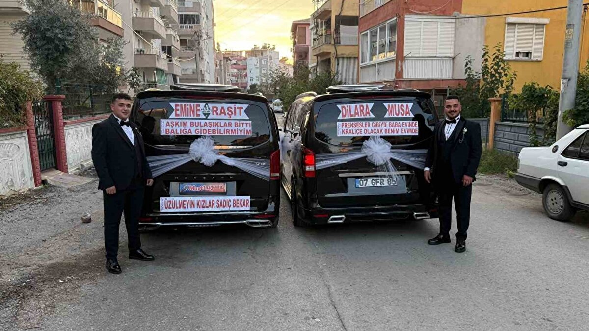 Ağabey Musa Kaşlı, üniversite yıllarında tanıştığı eşi Dilara ile ilişkilerinin zaman içinde ciddileştiğini, kardeşi Raşit’in de benzer bir süreçten geçtiğini anlattı. Kaşlı, babalarının da kendi kardeşiyle aynı gün evlendiğini hatırlatarak “Bu geleneği yaşatmak istedik. Çocukluk dönemimiz birlikte geçti, bu yüzden düğünümüzün de ortak olması bizim için anlamlıydı” dedi.