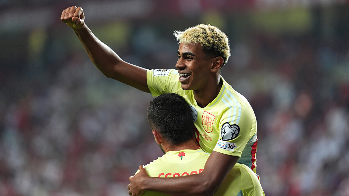 MUHTEMEL 11'LER<br><br>İspanya: Unai Simon, Porro, Cubarsi, Laporte, Cucurella, Merino, Zubimendi, Fabian Ruiz, Torres, Oyarzabal, Baena.<br><br>Türkiye: Uğurcan, Zeki, Merih, Çağlar, Ferdi, Atakan, Orkun, Oğuz, Arda, Kenan, Barış Alper  