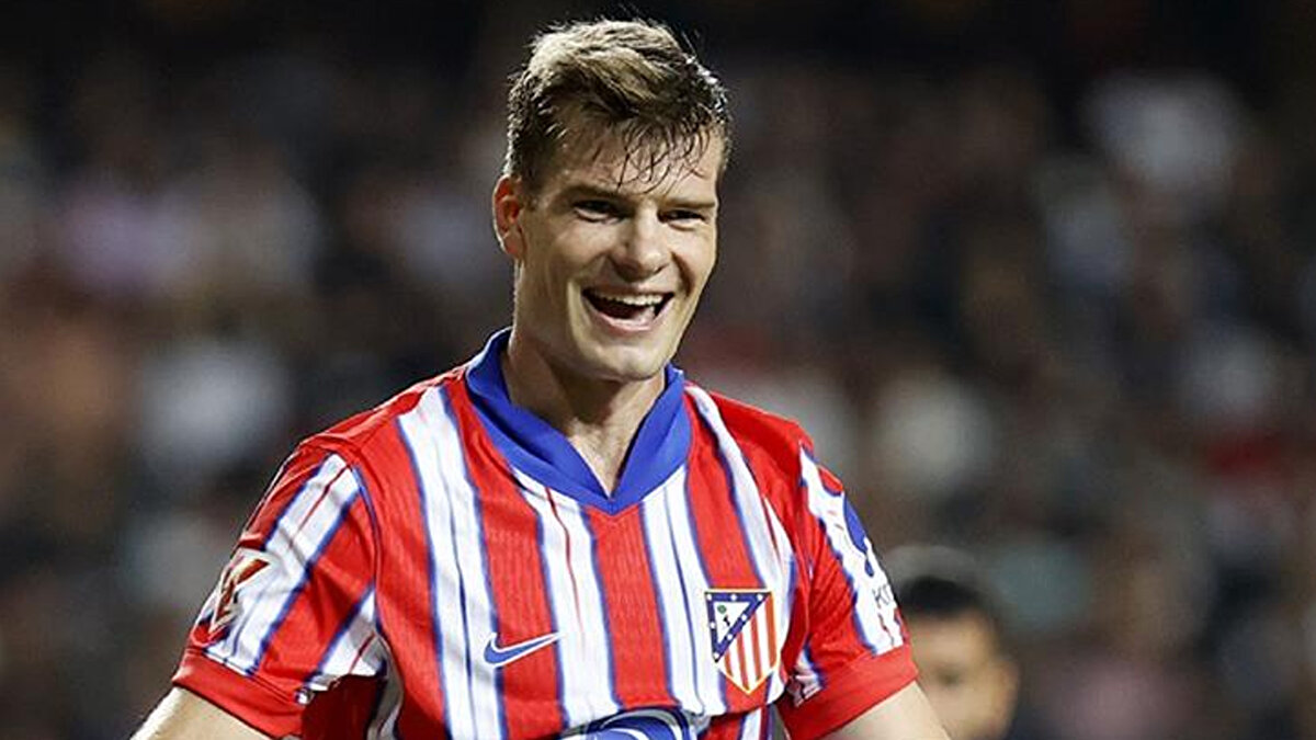 Yağız Sabuncuoğlu’nun aktardığı bilgilere göre Fenerbahçe, santrfor bölgesine yapılacak takviyeyi öncelik olarak belirledi. Bu doğrultuda listede ilk sıraya Sörloth yazıldı.