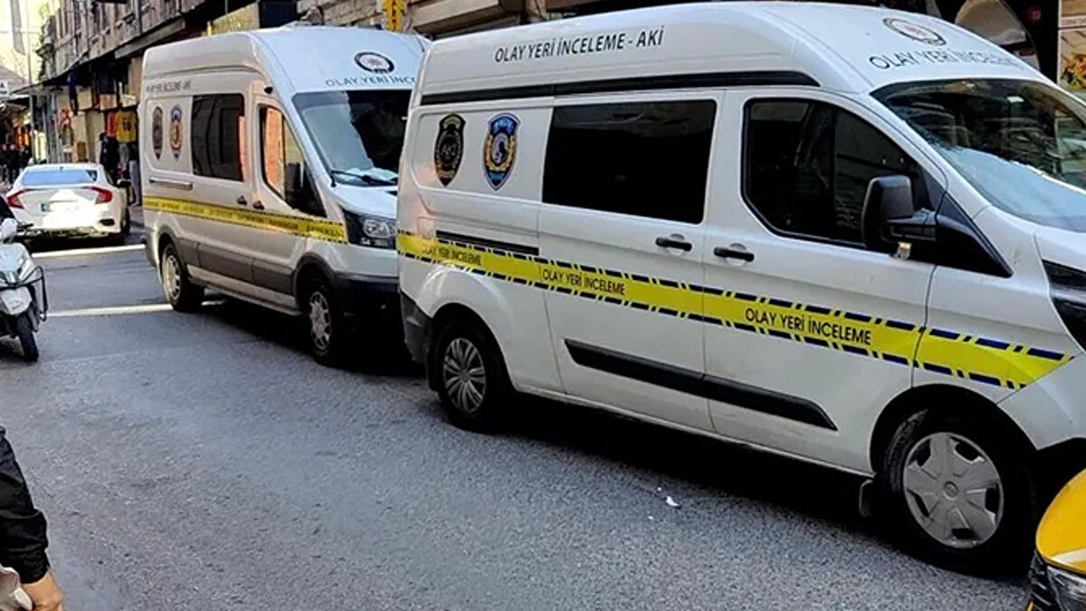 Olay sonrası gözaltına alınan 11 şüpheliden dördü dün adliyeye sevk edilirken, emniyetteki işlemleri tamamlanan yedi kişi bugün adliyeye gönderildi.