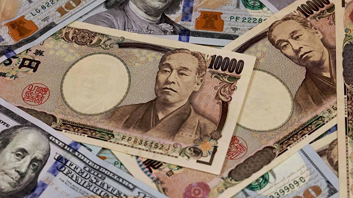 Neden Yen?<br><br>Analistlere göre Japon Yeni’nin 2026’daki muhtemel yükselişinin temel nedenleri: düşük volatilite, küresel risk iştahındaki zayıflama, Japonya Merkez Bankası’nın yeni politika sinyalleri ve carry trade çözülmesi ihtimali.