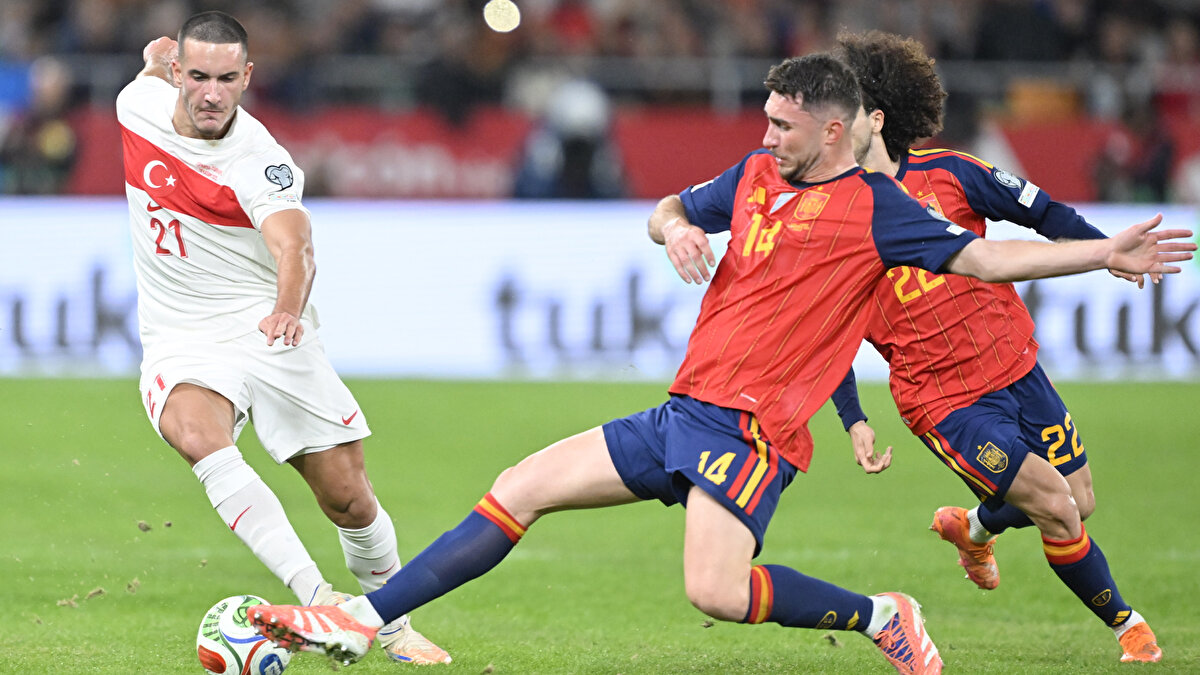 1. Torba: Türkiye, İtalya, Ukrayna, Polonya<br><br>2. Torba: Galler, İskoçya, Çekya, Slovakya<br><br>3. Torba: Arnavutluk, İrlanda, Kosova, Bosna Hersek<br><br>4. Torba: Romanya, İsveç, Romanya, Kuzey Makedonya<br><br><br>Türkiye, play-off'ta seri başı olarak yer alacak. Milliler, yarı final maçını Türkiye'de oynayacak. 