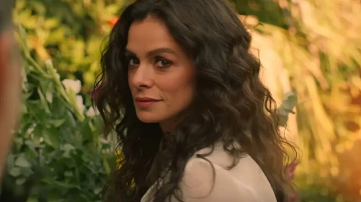 Geceyi felakete sürükleyen sır<br><br>Nazım ve ortakları Faysal ile Çetin arasındaki karanlık anlaşmazlık, kutlamayı bir anda kaosa dönüştürür. O gece ortaya çıkan gerçek, Süreyya’nın hayatını tamamen değiştirecektir.<br><br>Süreyya’nın büyük sınavı<br><br>Süreyya, oğlunun içinde bulunduğu ilişkiler ağı ve Nazım’ın sakladığı sırlarla yüzleşirken hem aile içinde hem de dışarıda derin bir kırılma yaşar.<br><br>