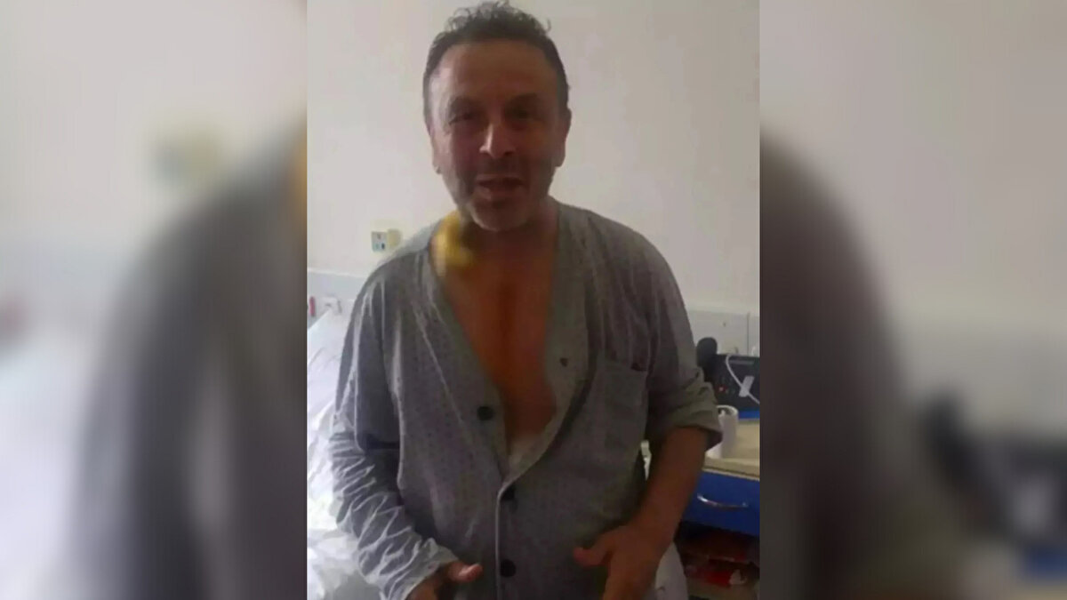 Ancak gündeme düşen son fotoğraflar, yılların sanatçısının sağlık mücadelesini bir kez daha gözler önüne serdi. Bilgiç’in bir hayranı tarafından çekilen karelerde oldukça zayıfladığı, yaşının etkilerini belirgin şekilde taşıdığı görüldü. Sosyal medyada hızla yayılan görüntüler, kısa sürede binlerce yorum aldı.