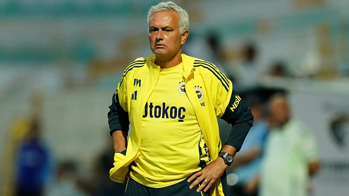 Sporx'te yer alan habere göre Mourinho 15 aylık döneminde 750 bin euro değil 250 bin euro maliyet çıkardı. Bu da totalde yaklaşık 12 milyon 293 bin TL'ye denk geliyor.