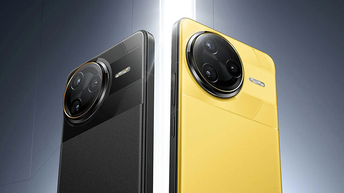 Poco F8 Pro özellikleri neler? İşte sızıntılardan netleşen teknik detaylar<br>🔊 Yeni Akustik Mimari<br><br>Poco’nun ilk tanıtımında en çok vurguladığı bölüm, tamamen yenilenen ses sistemi oldu.<br>Bu sistem sayesinde:<br><br>Daha geniş ses sahnesi<br><br>Gürültüsüz ve temiz multimedya deneyimi<br><br>Mobil oyunlarda daha dinamik efektler<br><br>elde edilmesi hedefleniyor.<br><br>⚡ Snapdragon 8 Elite Gücü<br><br>Poco F8 Pro → Snapdragon 8 Elite<br><br>Poco F8 Ultra → Snapdragon 8 Elite Gen 5<br><br>Yeni nesil işlemciler daha yüksek performans, düşük güç tüketimi ve yapay zekâ hızlandırmalarıyla dikkat çekiyor.<br><br>🔄 Yeniden Markalanmış Redmi Modelleri<br><br>Güvenilir kaynaklara göre:<br><br>Poco F8 Pro → Redmi K90 tabanlı<br><br>Poco F8 Ultra → Redmi K90 Pro Max tabanlı<br><br>Ancak birebir kopyalama yok.<br>En belirgin fark: Küresel pazarda daha küçük pil tercih edilmesi.<br><br>Bunun nedenleri:<br><br>Daha ince gövde<br><br>Daha serin çalışan sistem<br><br>Uluslararası sertifikasyon sınırlamaları<br><br>📱 Serinin standart modeli: Poco F8<br><br>Bu modelin Redmi Turbo 5 Pro’nun global versiyonu olarak geleceği konuşuluyor.