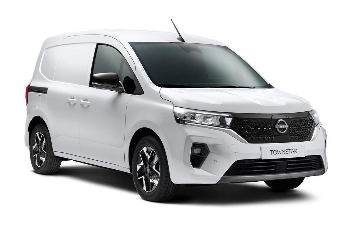 NISSAN TOWNSTAR VAN<br><br>KOBİ’lere özel 50.000 TL nakit alım indirimi veya<br><br>50.000 TL nakit indirim + 500.000 TL / 12 Ay / %0 faizli ticari kredi<br><br>Yeni Townstar Van Benzinli L1 Kısa Şasi<br><br>KOBİ’lere 500.000 TL / 12 Ay / %0 faizli kredi<br><br>Yeni Townstar Van EV<br><br>KOBİ’lere 800.000 TL / 12 Ay / %0 faizli ticari kredi<br><br>Nissan’ın Kasım 2025 kampanyaları hem ticari hem bireysel alıcılara önemli avantajlar sunarken, özellikle %0 faizli finansman seçenekleri yoğun ilgi görüyor.