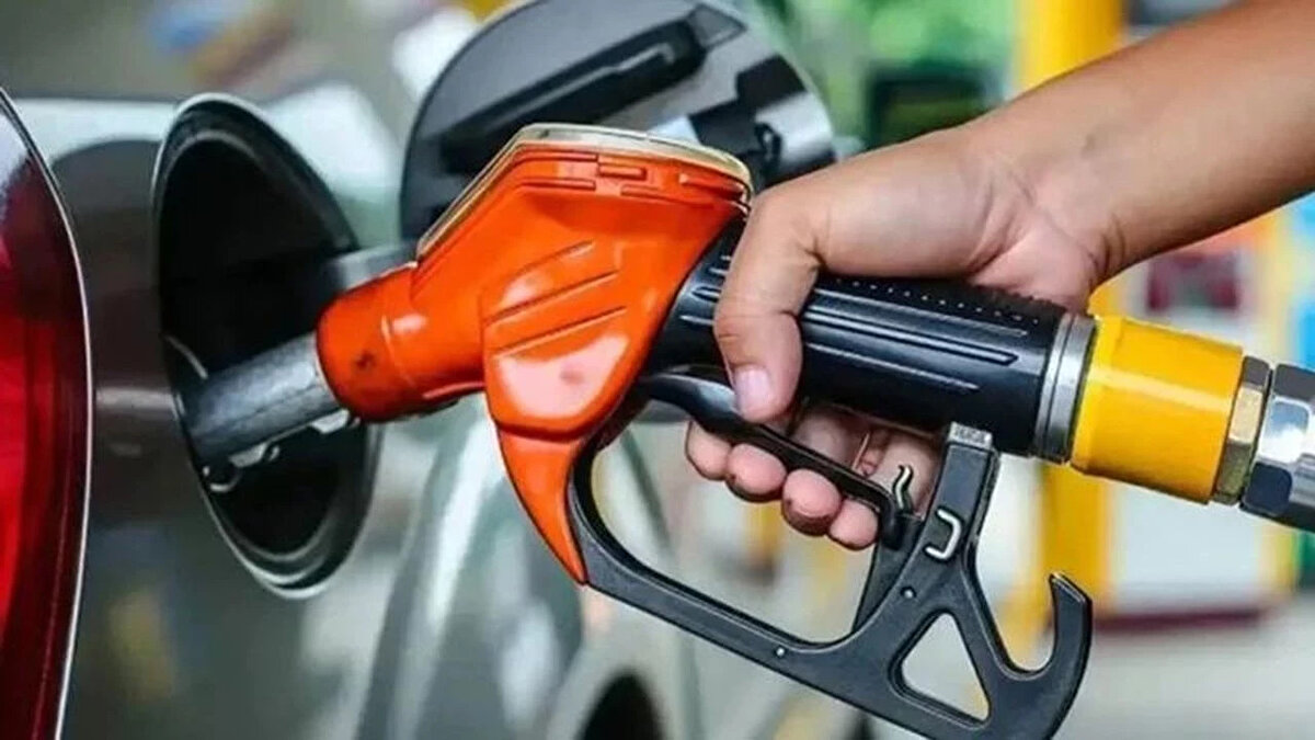 İzmir Akaryakıt Fiyatları<br>Benzin: 56.09 TL<br><br>Motorin: 58.99 TL<br><br>LPG: 56.82 TL