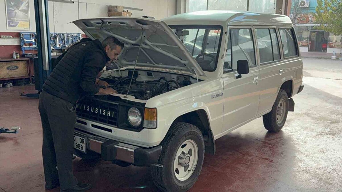 Tokat’ta 1984-1989 yılları arasında valilik yapan ve “Süper Vali” olarak bilinen Recep Yazıcıoğlu’nun beyaz makam aracı, oğlu Tokat Belediye Başkanı Mehmet Kemal Yazıcıoğlu tarafından yıllar sonra yeniden aileye kazandırıldı. Başkan Yazıcıoğlu, aracın ilk kez karşısına çıktığında büyük bir sürpriz yaşadığını belirtti.