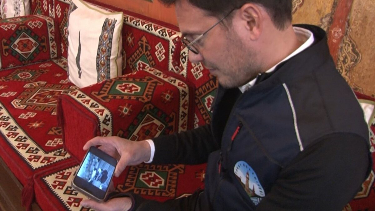 Özel günlerde kullanılacak<br>Mehmet Kemal Yazıcıoğlu, aracın resmi makam aracı olarak değil, babasını anmak için özel programlarda kullanılacağını vurguladı. Başkan, “Devlet bize imkân sağlıyor, biz de kendi imkânlarımızla bu emaneti yaşatıyoruz. Araç benden sonra evladıma kalacak” ifadelerini kullandı.