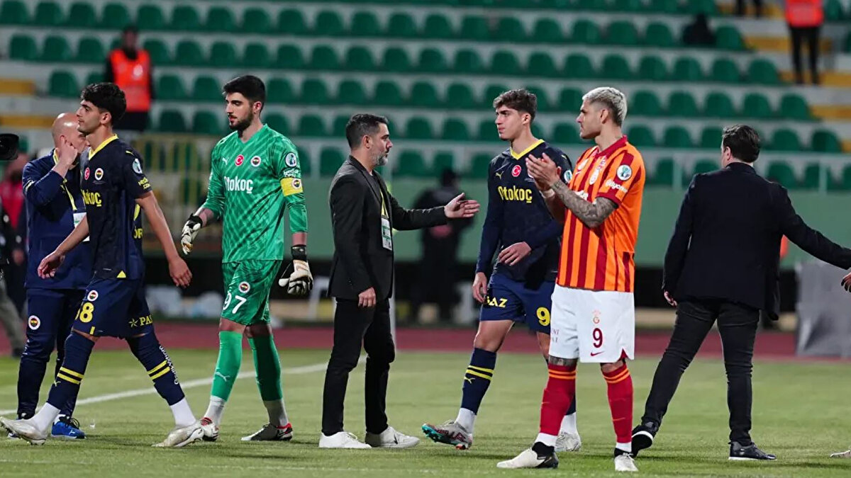 Son oynanan Süper Kupa maçı Şanlıurfa'da yapılmıştı. Galatasaray ile Fenerbahçe arasında oynanan Turkcell Süper Kupa finali, genç takımla sahaya çıkan Fenerbahçe'nin 2. dakikada sahadan çekilmesiyle yarıda kaldı. Galatasaray, o maçta 1. dakikada Icardi ile 1-0 öne geçmişti. <br>
