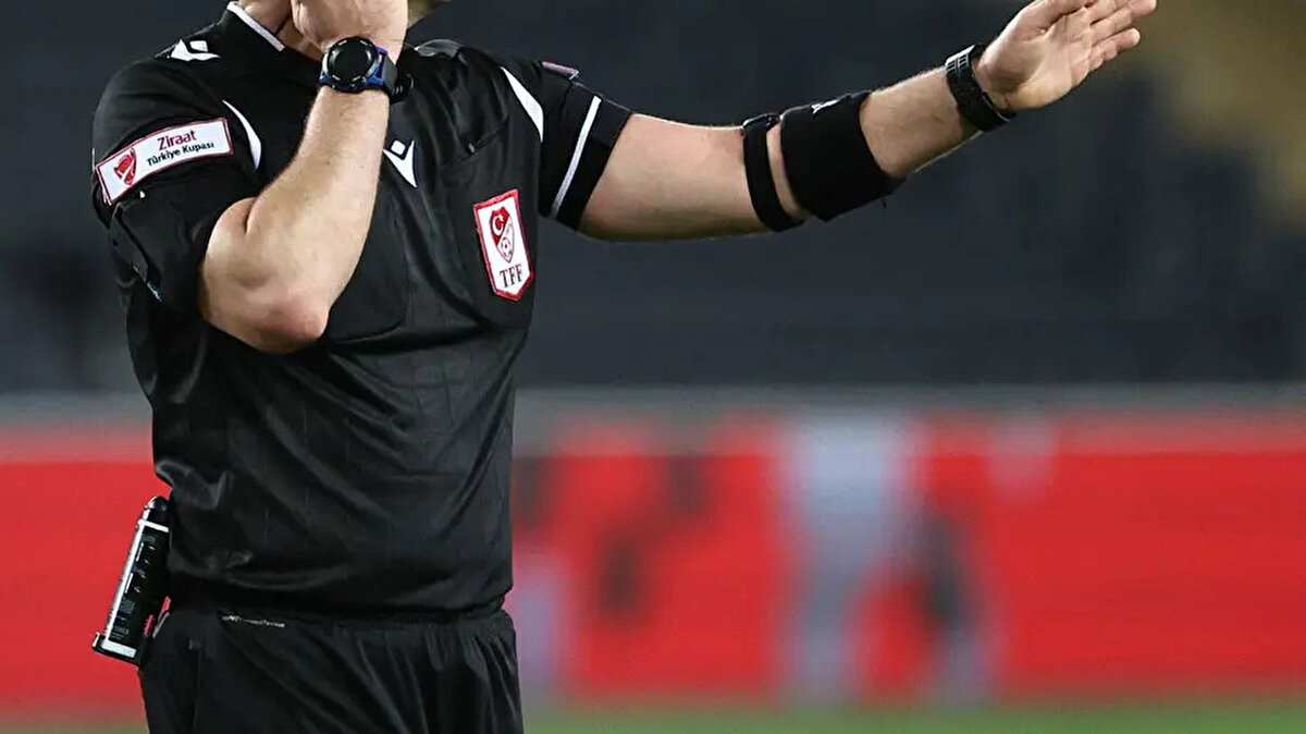 Baran Karaman'ın da aynı tarihlerde 35 milyon 452 bin 260 liralık finansal işlem hacmi bulunduğu, Misli ve Nesine firmalarıyla 2021-2025 döneminde 245 işlemde 354 bin 659 liralık finansal işlem hacmi görülürken, firmaya 200 bin 506 liralık para çıkışı, firmadan da 154 bin 153 liralık para girişi olduğu anlaşıldı.