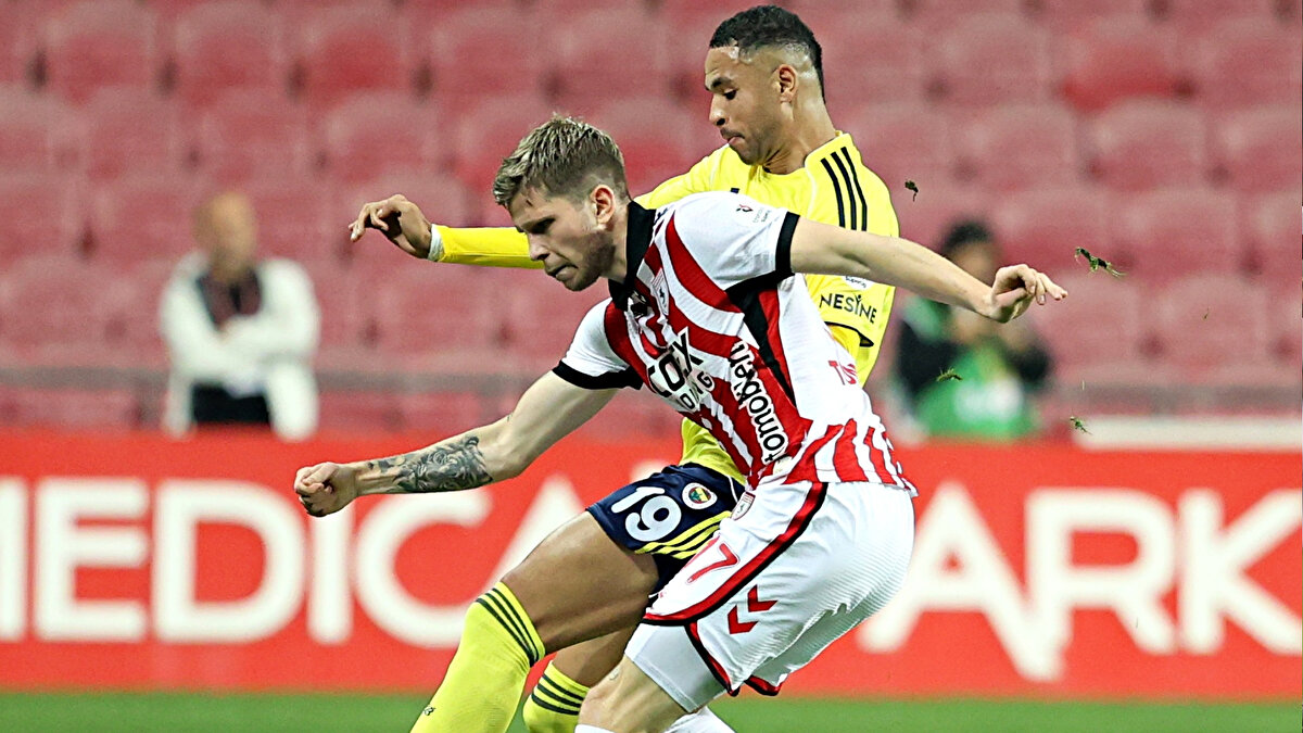 <br>Fenerbahçe – Samsunspor (6 Ocak – Adana)<br><br>Genel Değerlendirme<br><br>-Fenerbahçe kadro kalitesi, tecrübe ve hücum gücü olarak rakibinin oldukça üzerinde.<br><br>-Samsunspor mücadele gücü yüksek bir takım olsa da Fenerbahçe karşısında maçın büyük bölümünü savunmada geçirme ihtimali var.<br>