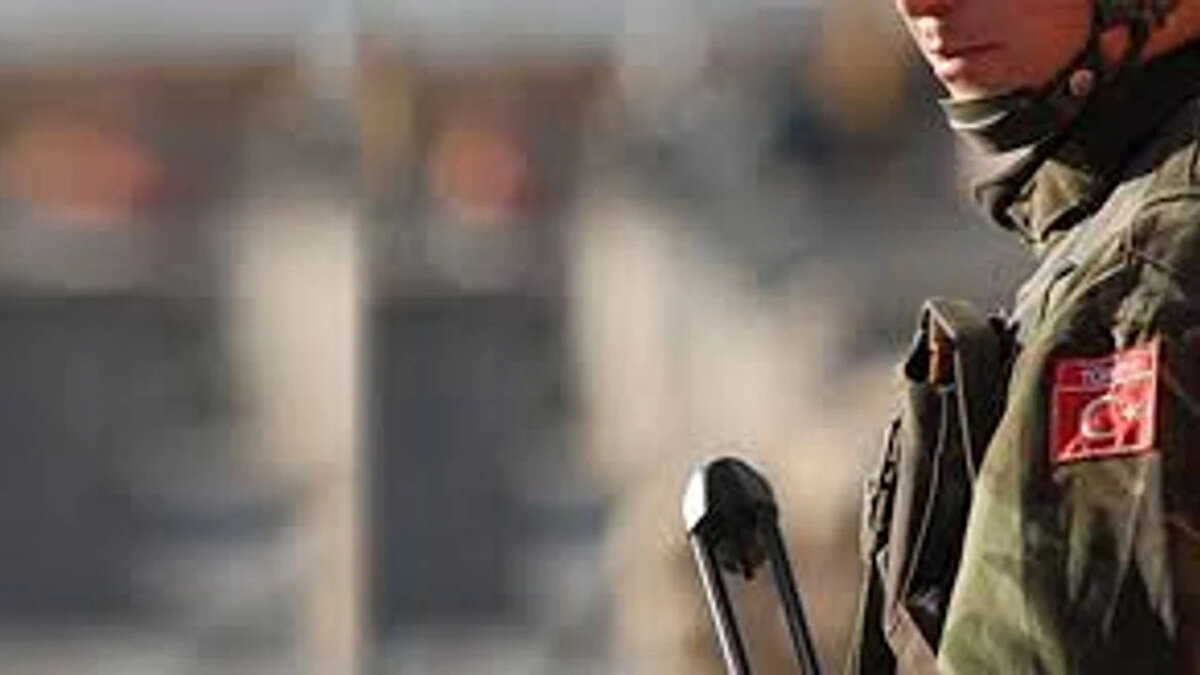 Bu senaryoya göre; memur aylık katsayısının artmasıyla birlikte 2026 bedelli askerlik ücretinin 319 bin 186 TL'ye yükselmesi bekleniyor.