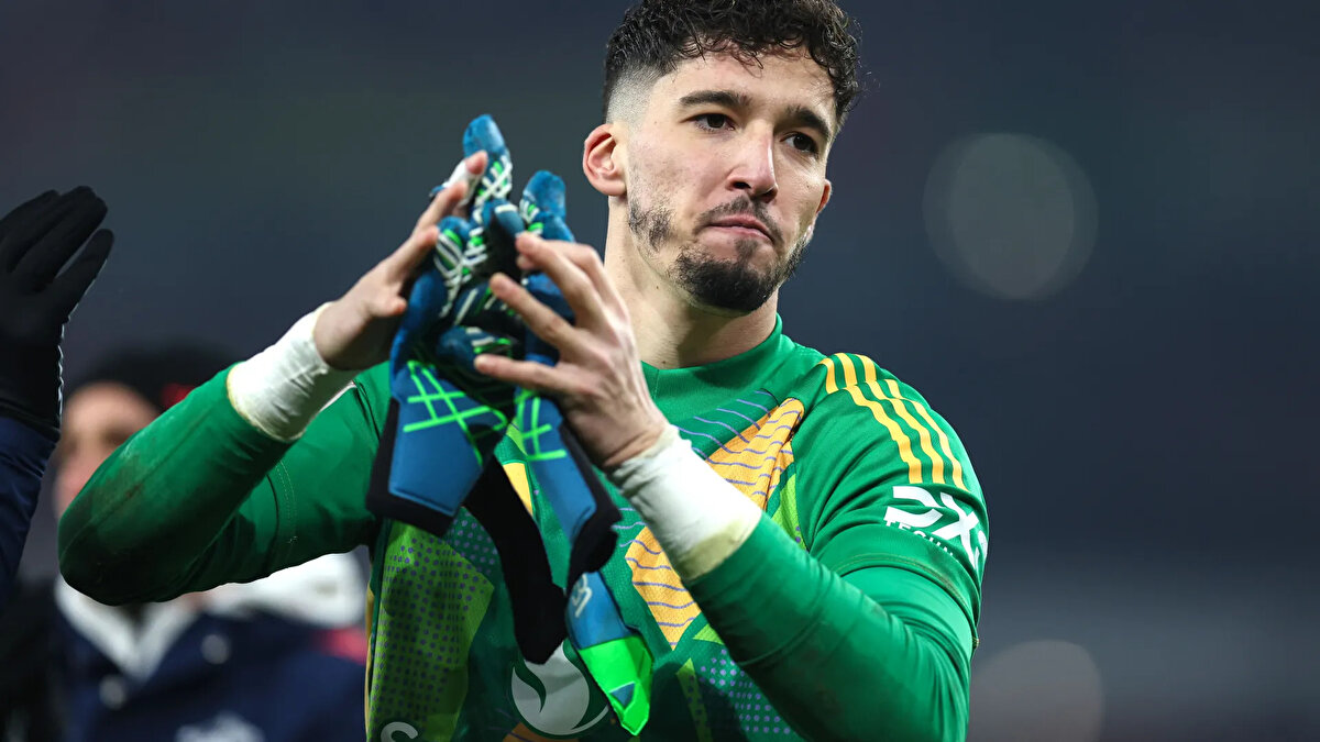 TEKLİF KİRALIK<br><br>Siyah beyazlı ekip, Altay Bayındır'ı kiralık olarak kadrosuna katmak için ara transfer döneminde Manchester United'ın kapısını çalacak.