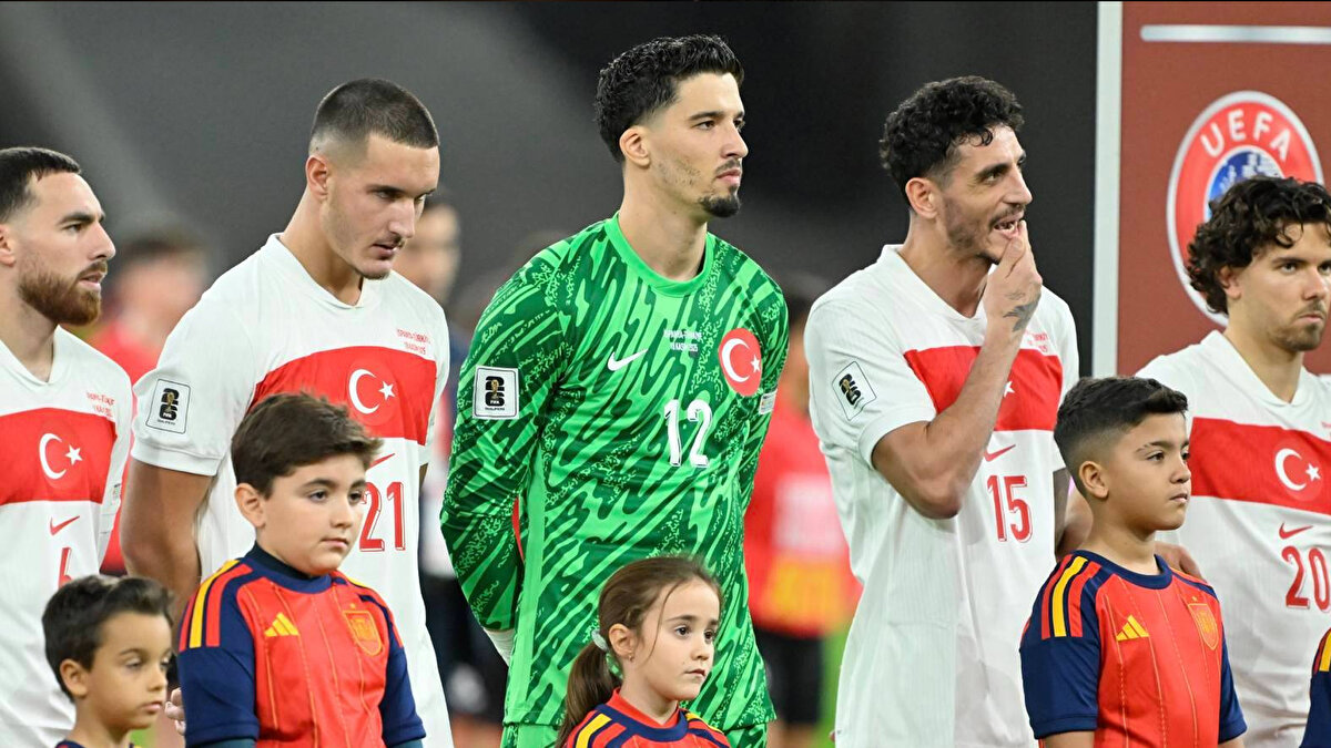 PLAY-OFF YARI FİNALDE RAKİP ROMANYA<br><br>Dün yapılan kuraların ardından Türkiye, play-off yarı finalinde Romanya ile eşleşti. 