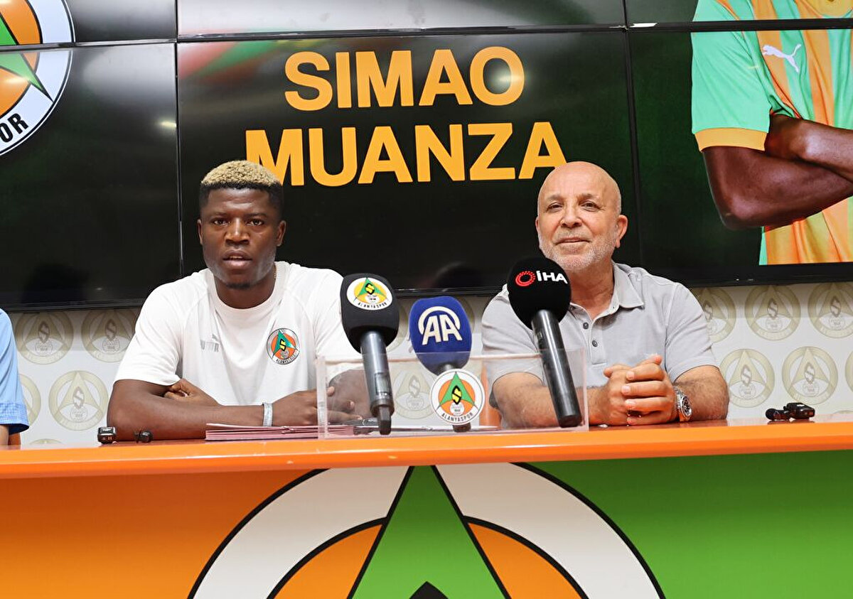 Fred'in alternatifi olması için genç bir oyuncuya yatırım yapmak isteyen Fenerbahçe'de en uygun isim Maestro olarak görülüyor.