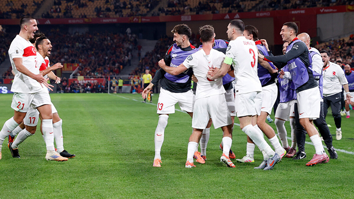 Dünya Kupası hasretine son vermek isteyen A Milli Takım, Romanya ve daha sonra finalde Slovakya-Kosova galibiyle karşılaşıp oradan da turnuvaya gitme hesapları yapıyor.