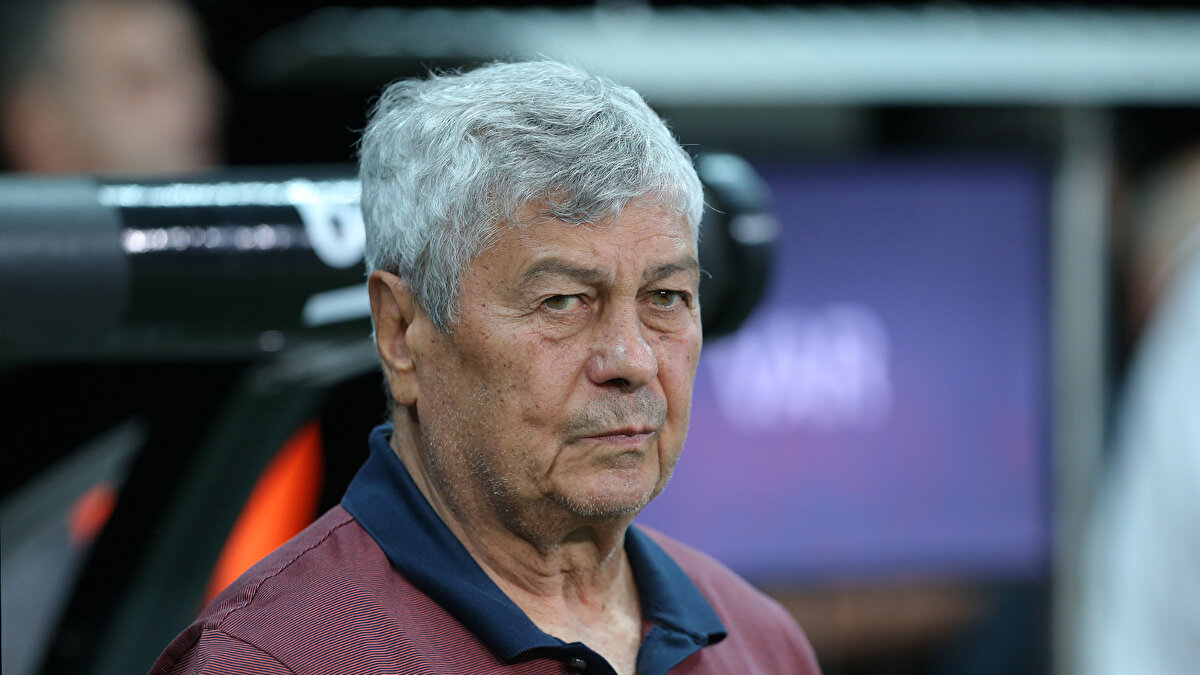 Ayrıca, teknik direktör Mircea Lucescu’nun geçmişte Türkiye’de çalışmış olmasını Romanya için bir avantaj olarak gördüğünü ifade eden efsane futbolcu, bu durumu “başlı başına bir avantaj” olarak tanımladı.