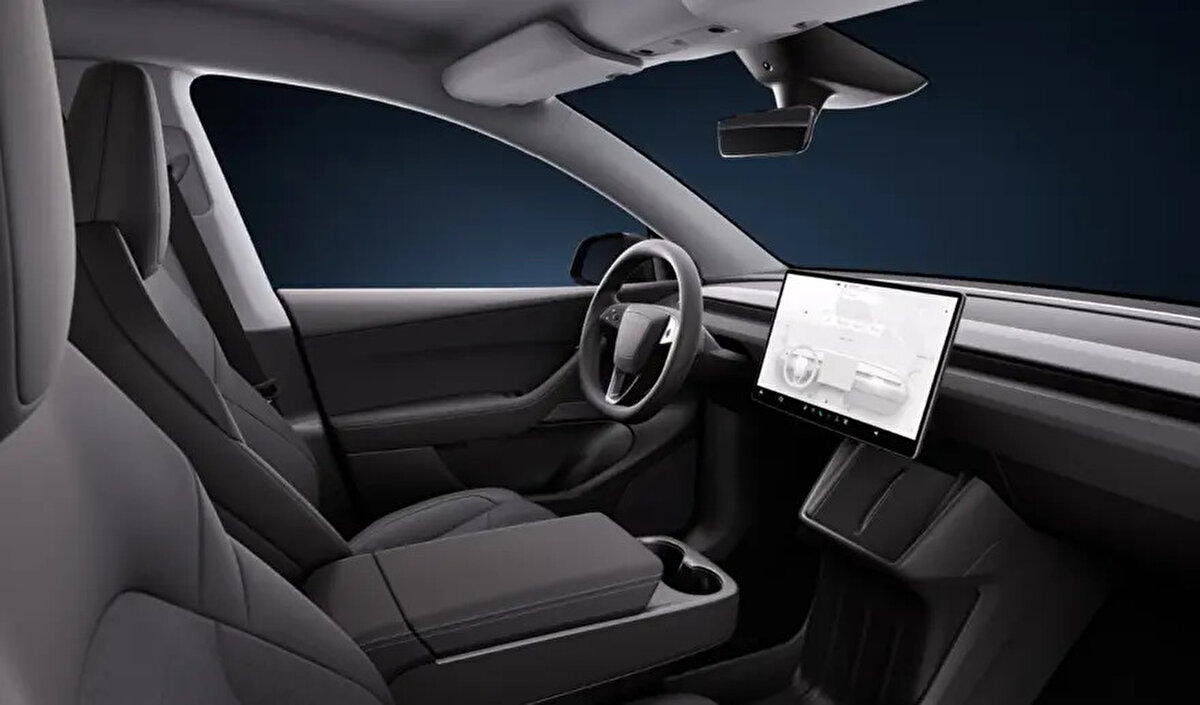 Modelin matrahsız fiyatı 1 milyon 525 bin lira olarak belirtilirken, ÖTV ve KDV’nin eklenmesiyle Tesla Model Y Standard’ın Türkiye satış fiyatı 2 milyon 349 bin 300 lira seviyesine ulaşıyor.