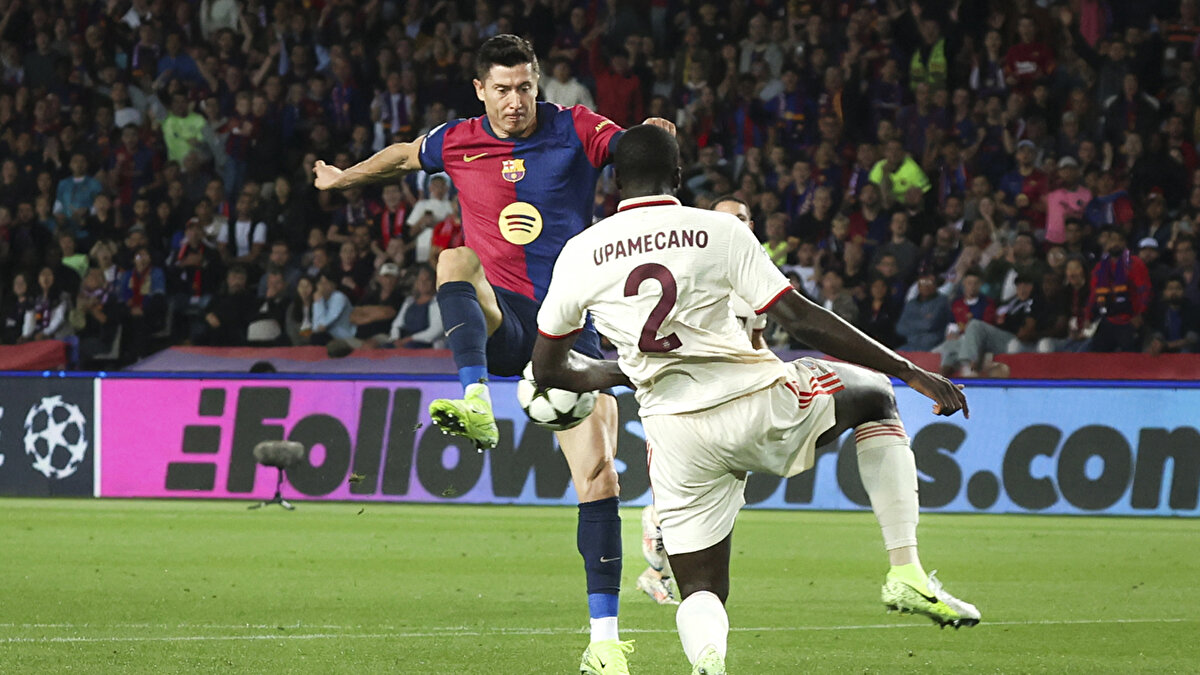 LEWANDOWSKI’NİN TALEBİ ORTAYA ÇIKTI<br><br>Fenerbahçe yönetimi, Polonyalı yıldıza 1.5 yıllık bir sözleşme teklifinde bulundu. Fakat golcü oyuncunun beklentisi 2.5 yıllık kontrat yönünde.