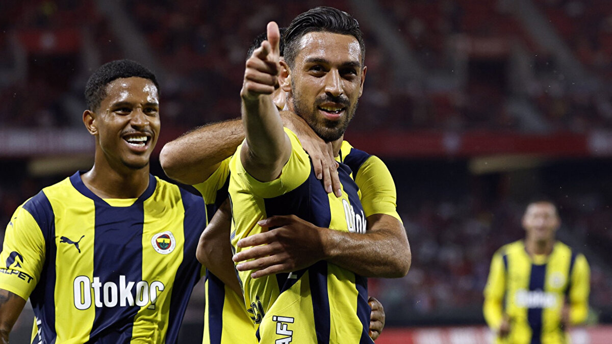 FENERBAHÇE’DEN İRFAN CAN KARARI<br>Fenerbahçe’de yaklaşık 1,5 ay önce kadro dışı bırakılan İrfan Can Kahveci’nin geleceği belli oldu.<br>