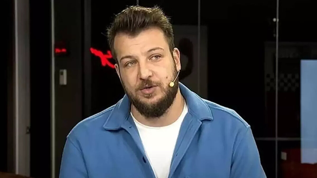 Eski futbolcu konuyla ilgili daha önce yaptığı açıklamada, "Ben kimseyi yasa dışı bahise teşvik etmiyorum. Nasıl oynanır, nasıl üye olunur diye bir ifade kullanmıyorum" ifadelerini kullanmıştı.