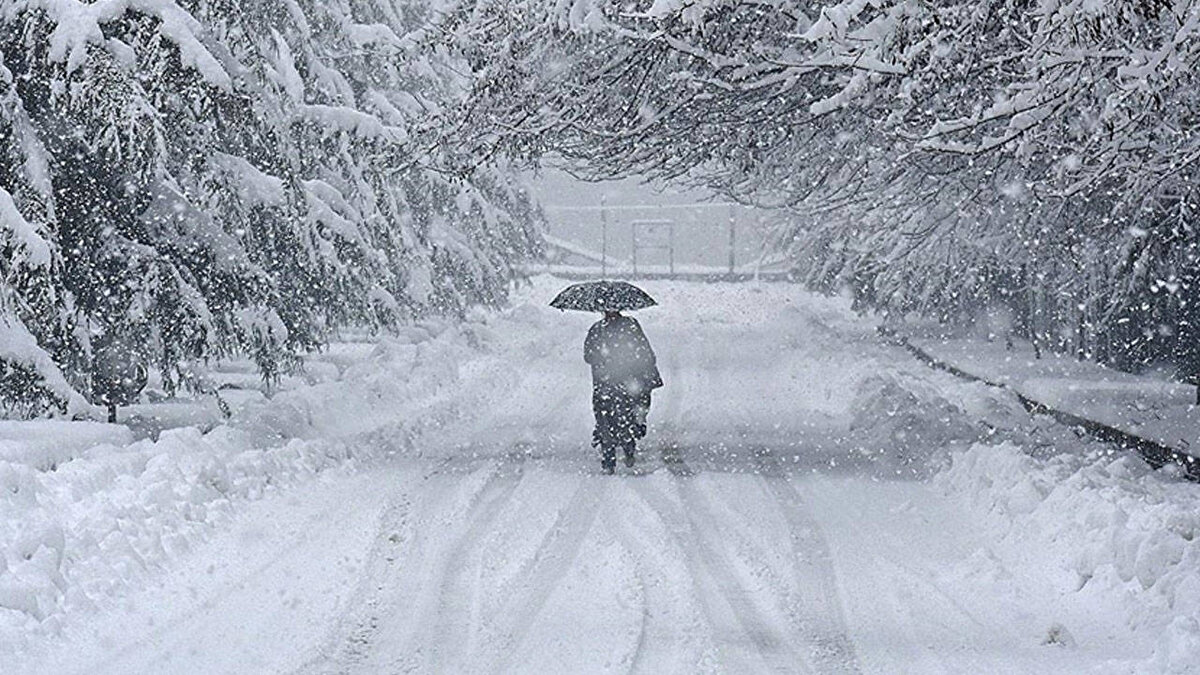 Kar ne zaman yağacak? sorusunun yanıtı net:<br><br>Çarşamba gününden itibaren İç ve Doğu Anadolu’nun yüksekleri ile Karadeniz iç kesimlerinde kar yağışı başlıyor.