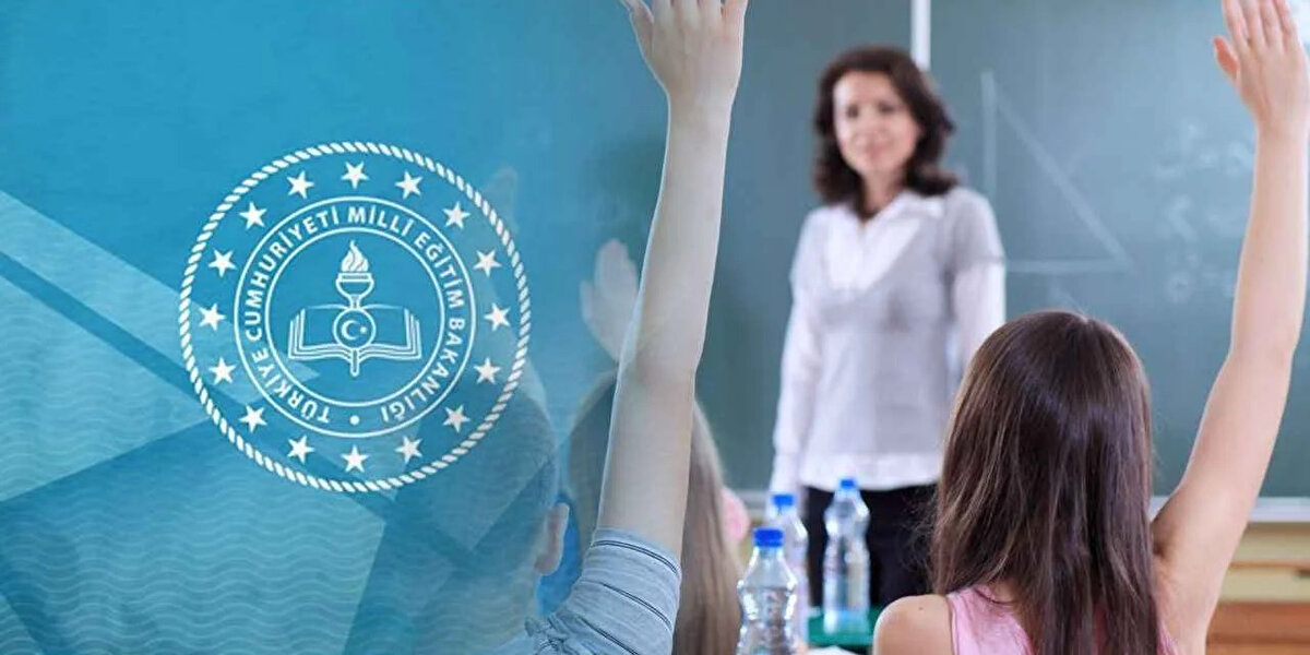 Atamalar Nasıl Yapılacak?<br><br>Atamalar tamamen elektronik ortamda gerçekleştirilecek ve sözlü sınav başarı puanı üstünlüğü esas alınacak.<br>Sıralama şu kriterlere göre yapılacak:<br><br>Sözlü sınav başarı puanı<br>(Hesaplama: KPSS %50 + Sözlü sınav %50)<br><br>Puan eşitliğinde KPSS puanı yüksek olan<br><br>Diploma tarihi daha eski olan (önce mezun)<br><br>Yaşı büyük olan<br><br>Tüm eşitlikler devam ederse bilgisayar kurası