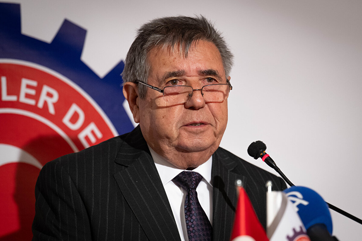 Bayram ikramiyelerinin güncelliğini tamamen yitirdiğini belirten Çalışkan, ikramiyelerin en az asgari ücret seviyesine çıkarılması gerektiğini dile getirdi. Emeklilerin bilgi ve tecrübesiyle toplumun temel taşı olduğunu vurgulayan Çalışkan, hak ettikleri yaşam standardını talep etmeye devam edeceklerini söyledi.