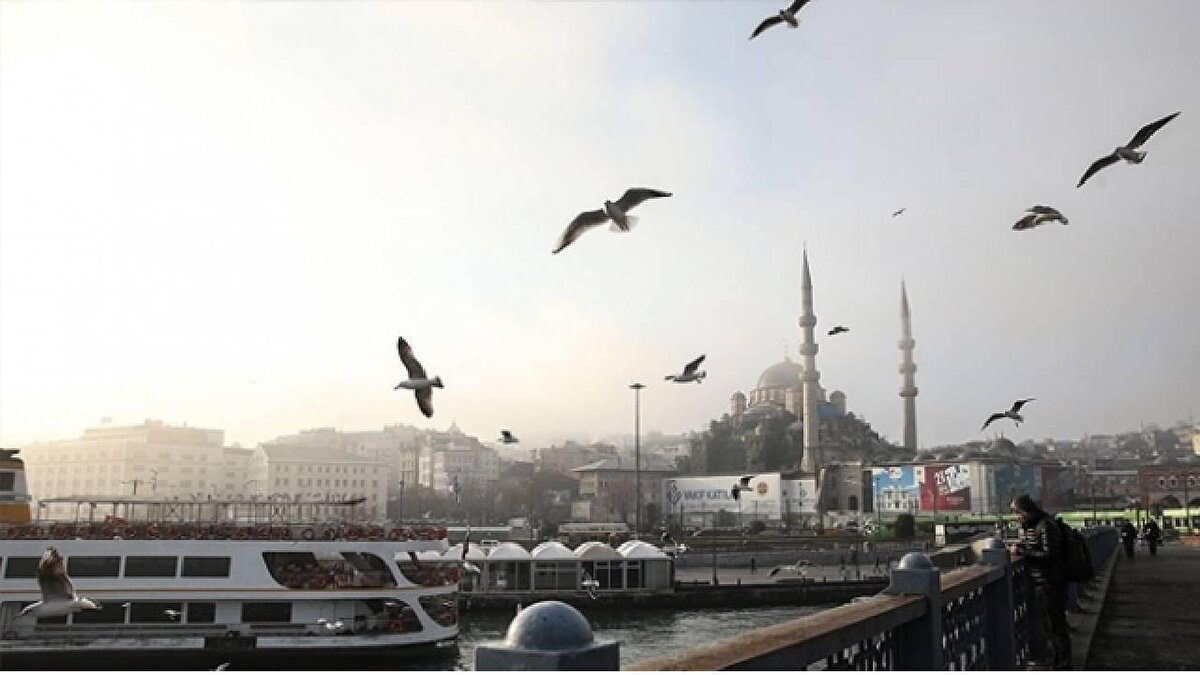 Çalışkan, özellikle Kastamonu’dan başlayarak Ankara, Eskişehir ve Antalya hattında pazartesi günü kuvvetli yağışların görüleceğini söyledi.