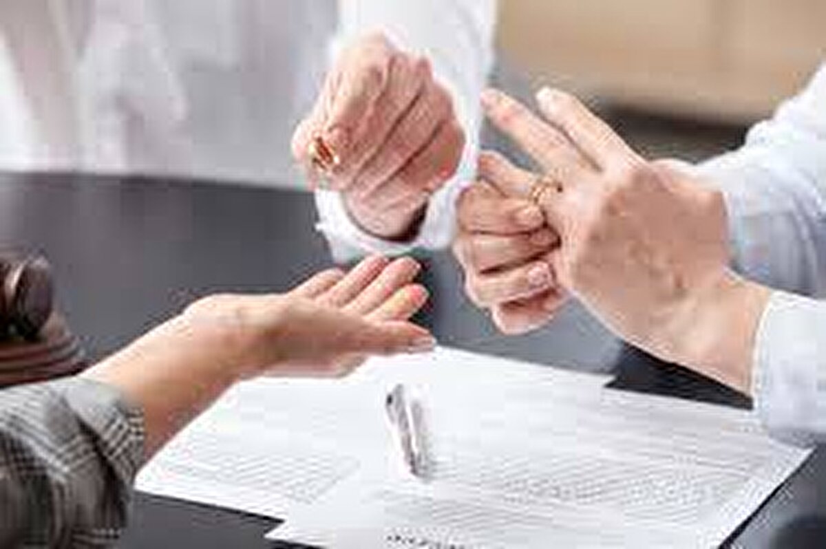 Türkiye’nin sırası<br><br>Türkiye, boşanma oranlarının en yüksek olduğu ülkeler arasında 18. sırada yer aldı. Bu konumuyla Türkiye, dünya ortalamasının üzerinde bir boşanma oranına sahip ülkeler arasında değerlendiriliyor.