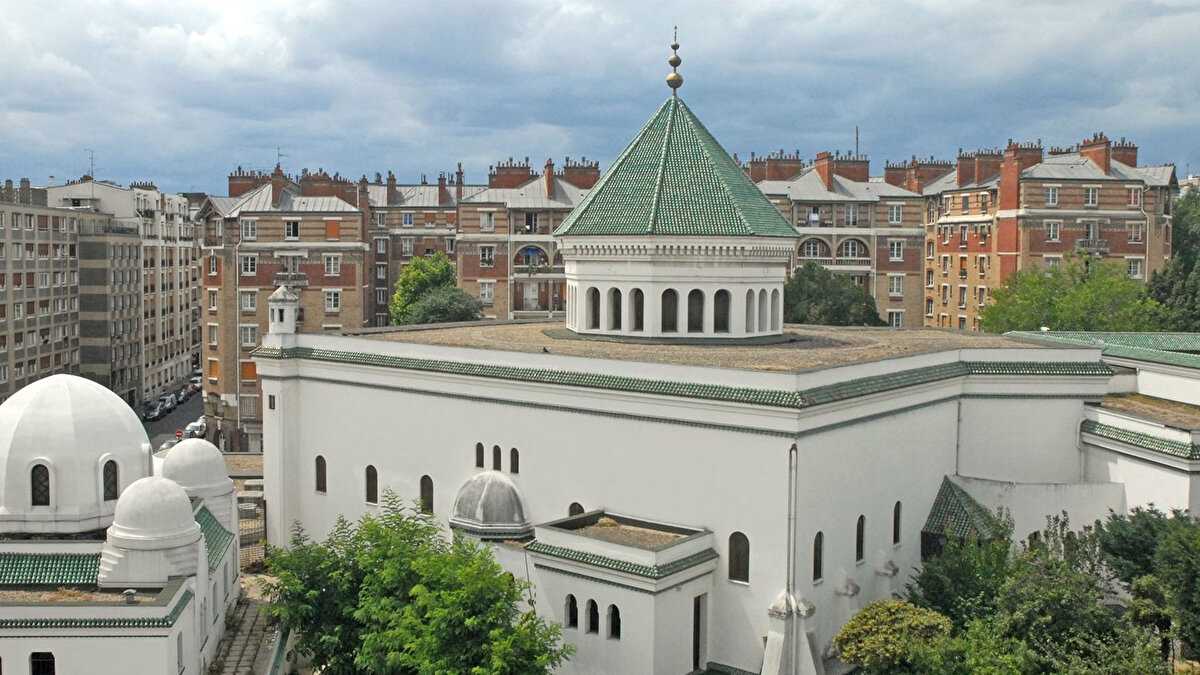 3. Fransa: 2.600 civarı<br><br>Kuzey Afrika kökenli nüfusun etkisiyle Avrupa'da en çok ibadethaneye sahip ikinci AB ülkesidir