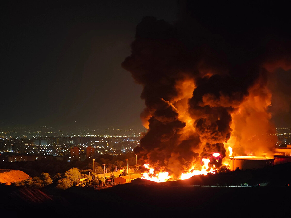İsrail ordusu, 7 Ekim 2023’te Hamas tarafından başlatılan Aksa Tufanı Operasyonu’na karşı alınamayan önlemler nedeniyle üst düzey komutanlarda kapsamlı değişikliğe gitti. İsrail Genelkurmay Başkanı Eyal Zamir, saldırıyı engelleyemeyen birçok komutanın görevden alındığını ve bazılarına kınama cezası verildiğini açıkladı.